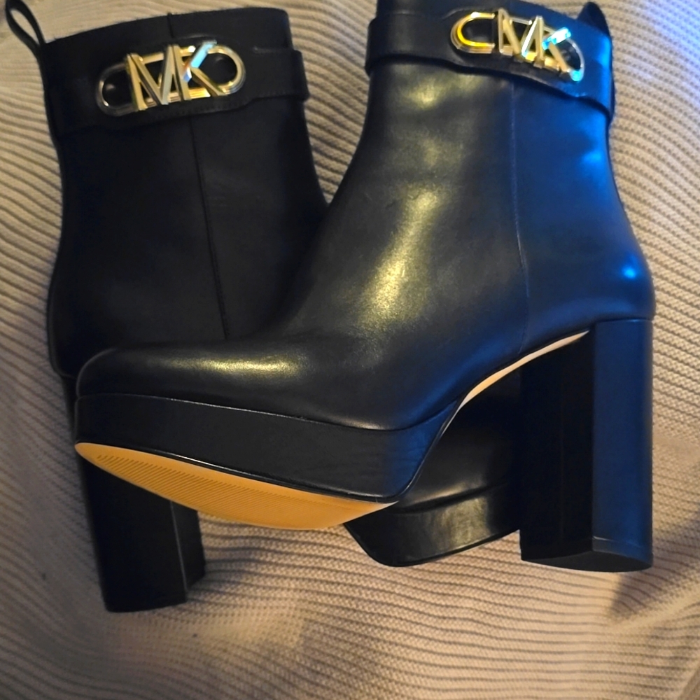 MK BOOTS